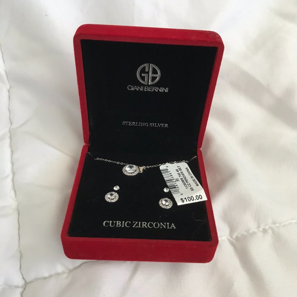 NWT Giani Bernini Necklace and Earrings Set